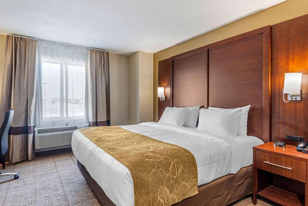 King Room - Accessible/Non-Smoking interior